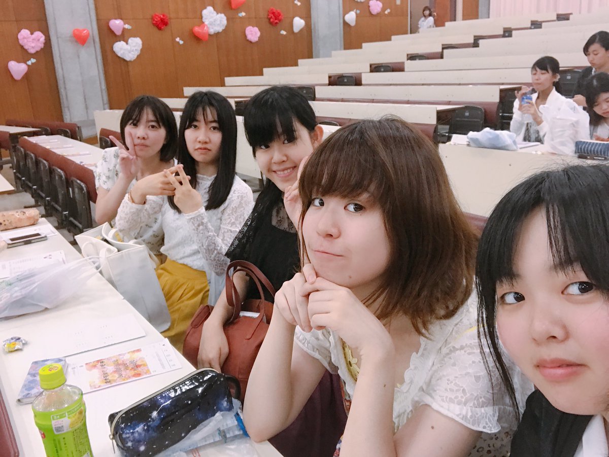 大妻女子大学 放送研究会 東洋英和さんに来ています キラキラ女子大生ということで 装飾 パンフがとても可愛いですね Obcにもこの女子力が欲しいです 渉外部長 吉元