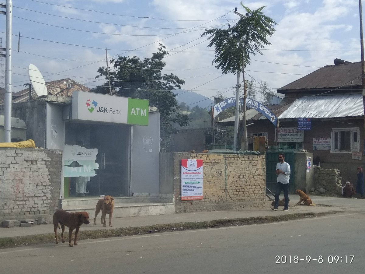 KupwaraTimes's tweet image. @jandkgovernor @JKgrievance

District Administration Kupwara in deep slumber. See the pathetic condition of Kupwara Town ( Heart of District).
#Garbagedumping site near SUB DISTRICT HOSPITAL KUPWARA,  health condition of patients worse day by day due presence of garbage