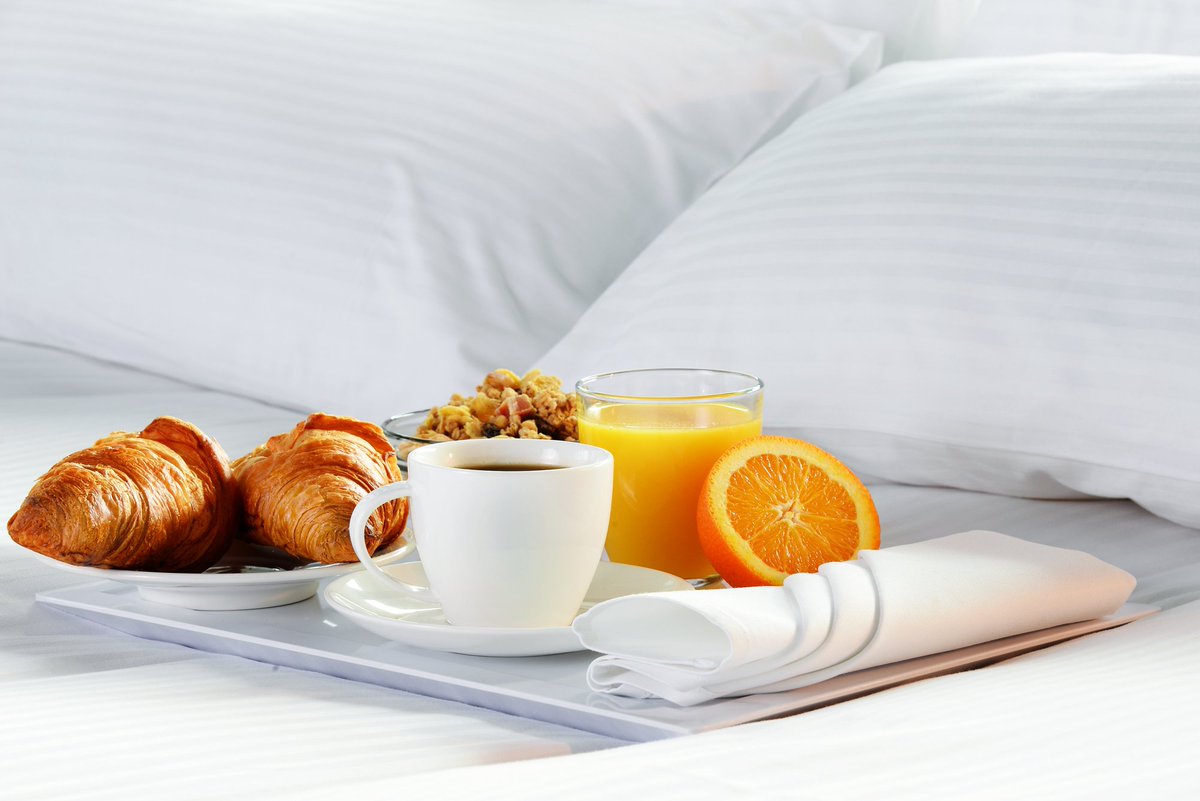 Saturday mornings call for breakfast in bed! 