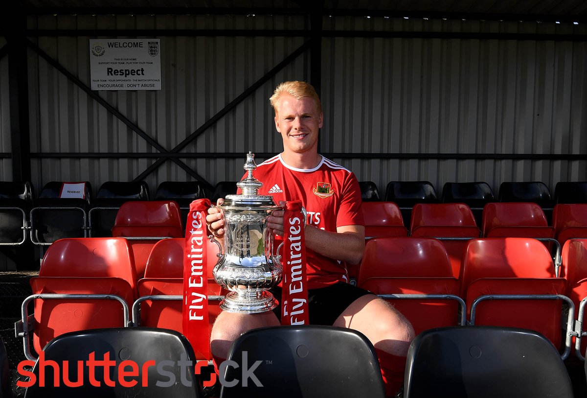 AnnaGowthorpe's tweet photo. Good luck today to the very welcoming fans and players @KnaresboroughFC in your #FACup 1st Qualifying Round match v @kendaltownfc @EmiratesFACup #ManseLane #Knaresborough 👏🏆 https://t.co/4yR6uingkP