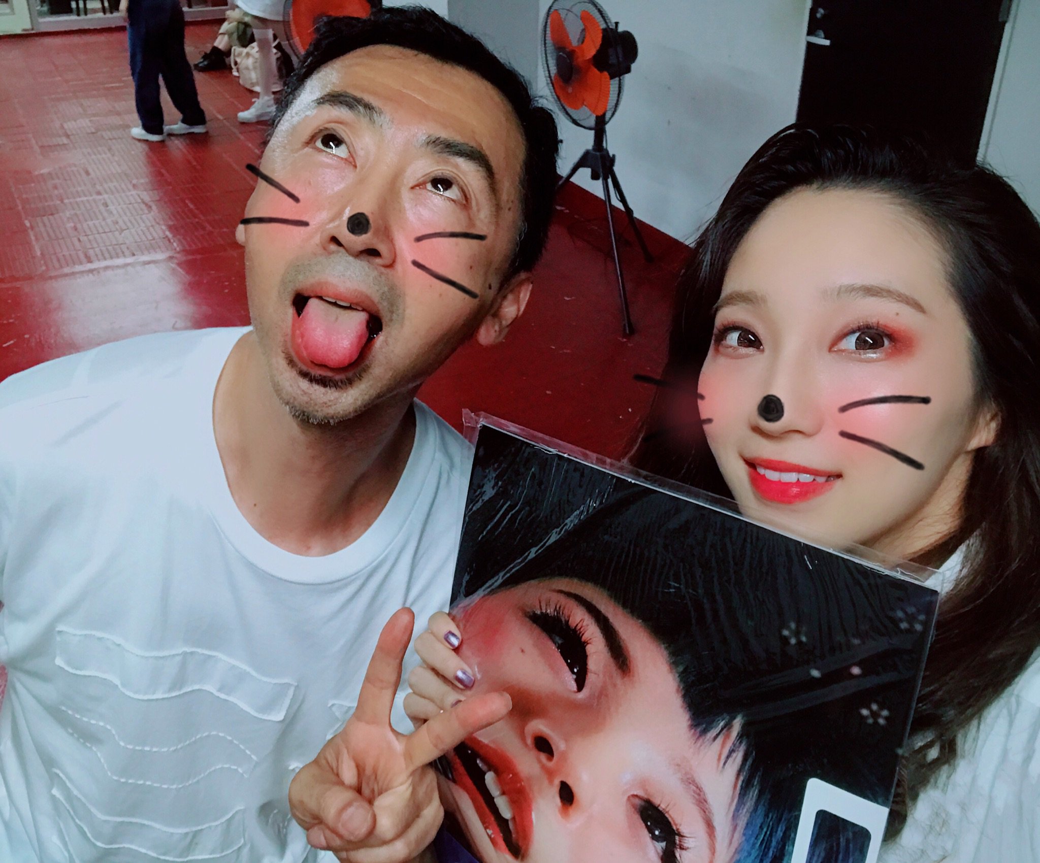 ファーストサマーウイカ カンパニー松尾さんに会ったよ お会いするたびに若返ってて怖い おやホロちゃんの写真集めちゃ可愛い T Co Omwouckw4n Twitter