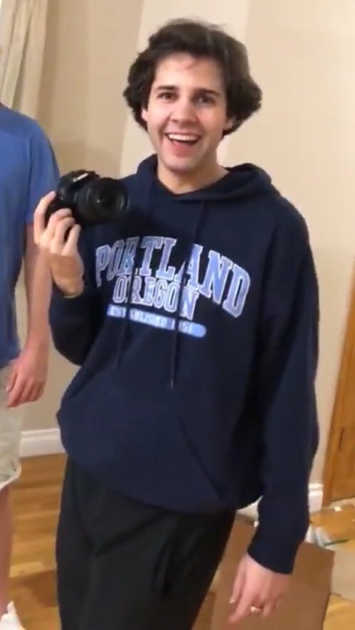 tobesofolklore's tweet image. shut up hes so c*te