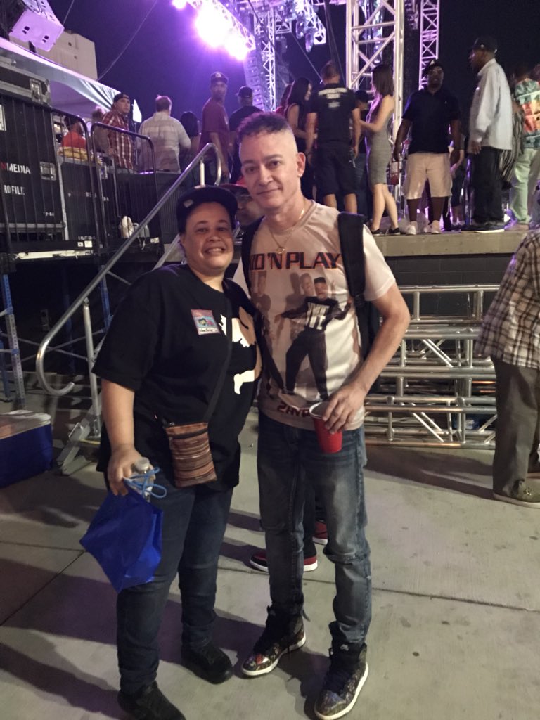 lvmuscfrevr's tweet image. #ThrowbackJam in 2015 #Ilovethe90sTour2017 #Shiphopcruise2018 and now #HouseParty2018 @kidfromkidnplay thanks for your time❤️ see ya next time