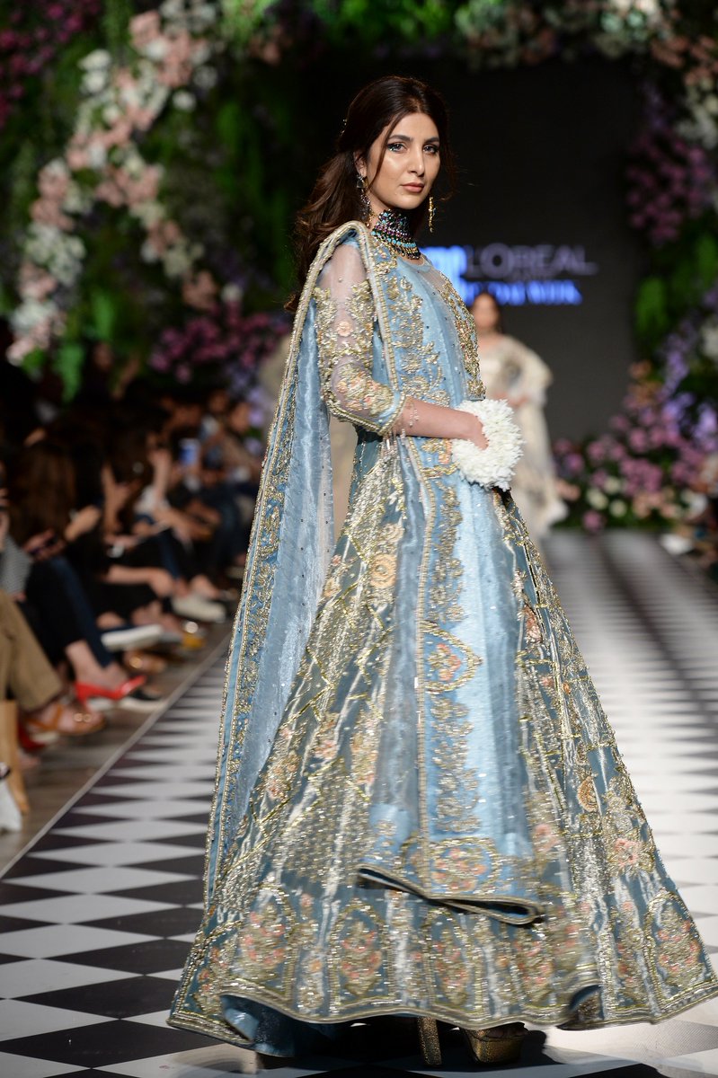 MediaSpringPk's tweet photo. #PLBW18 day two, @habib_areeba walking for #fasdesignstudio https://t.co/XaxJpIj6Ee