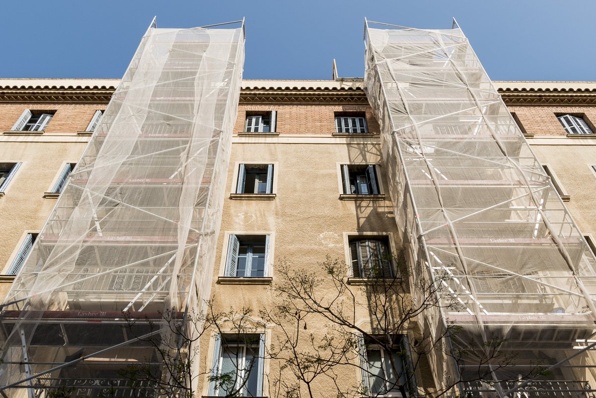 bcn_ajuntament's tweet image. 🚧🏘️ Els ajuts a la rehabilitació multipliquen la inversió privada i generen més ocupació. La nova convocatòria tindrà un impacte econòmic global de 120 milions d’euros i uns 3.800 llocs de treball. #femBarcelona 
Més informació: ow.ly/1SCI30kGPID