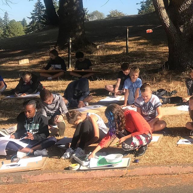 jmspps's tweet photo. Art class outside drawing shadows and light #jmspps https://t.co/IVXHdeCPrI https://t.co/alXetQg5ZL