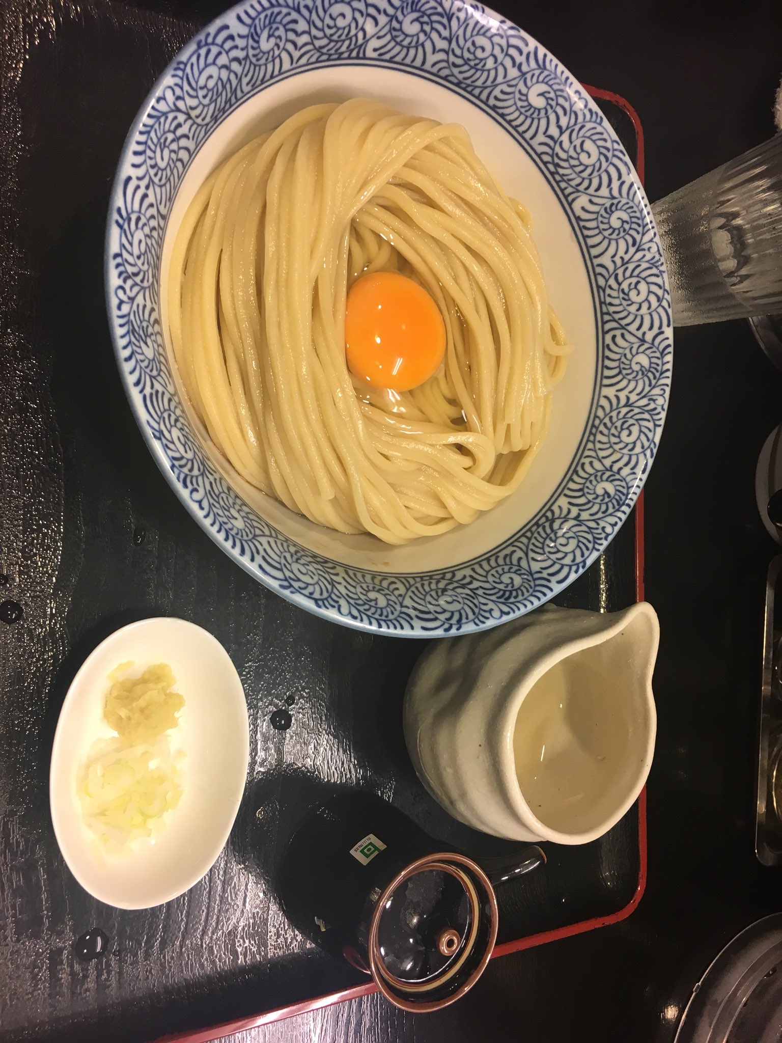 Billon なにこれ 生卵麺 600円 って と思い注文 味付け 醤油ベース と 生姜 お腹いっぱいなるし 生姜が麺の味付けにあってて 美味しい T Co Xl6wtvlquz Twitter