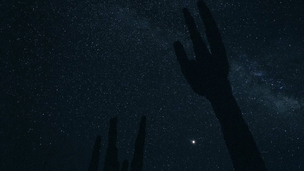 prosovl's tweet photo. Y a veces nos quejamos de existir | I can't believe we could complain about being here. #starlapse #serlovalero #avengerart https://t.co/XOKhBIQBjo