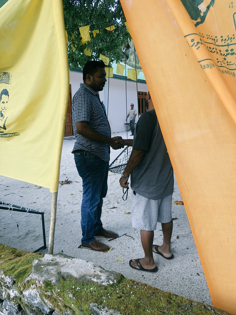 ahmedmubean's tweet photo. Indhikolhu jagahathakah vadhe thafaathu hiyaaluge beyfulhunna badhdhalukoh vaahaka dhakkalumuge hiyyvaru alhugandumenge hunnane. #YameenShaheem2018
#RaeesYameen2018
#RY2018 
#YS2018 
#ProgressShared 
#23sep2018
#MvDevelopments
#RaeesYameenShaheem2018
#VoteYameenShaheem https://t.co/lqdHbYb6ms