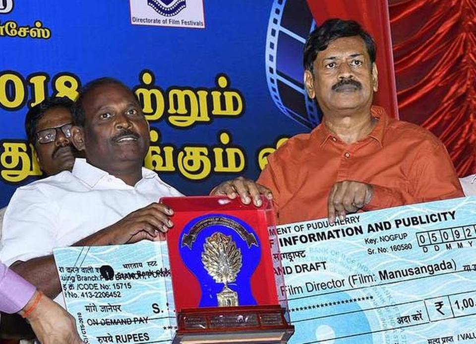 lightson_media's tweet photo. #Manusangada bagged the best film award of the #Puducherry Gvnt at the Indian Panorama Film Festival
Welfare Minister M. Kandasamy presented the Sri Sankaradass Swamigal Best Film Award to dtr #AmshanKumar
@rajeevanand @amshankumar @manusangada @KskSelvaPRO @KskMediaInbox https://t.co/94rSp8wxtZ