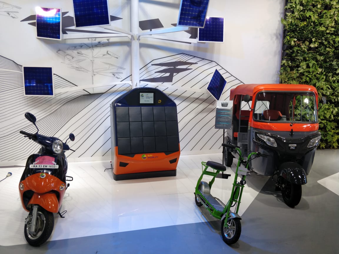MainiChetan's tweet photo. Don’t let #RangeAnxiety or long charging time keep you away from an #EV. Pay us a visit at ZONE E Center Stage to dispel your apprehensions about #EV charging. #FutureOfMobility #MakeInIndia #NITIAayog #BatterySwapping #MoveSummit2018 https://t.co/xG1FtugUnW