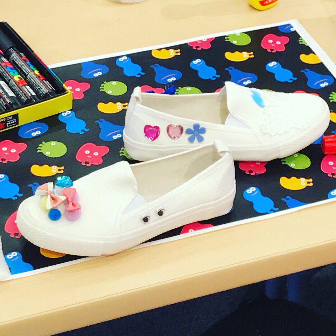 siw_shibuya's tweet photo. ドローイングアーティストになって、サウンドデザイナーになって、プログラマーも!?
子どもたちが、プログラミングに挑戦しました。真剣に取り組む姿に、お母さんたちも思わず真剣に。
#SIW2018 #渋谷 #子ども #プログラミング #アート #KIDSTONE #labo https://t.co/6EptDvW1TO