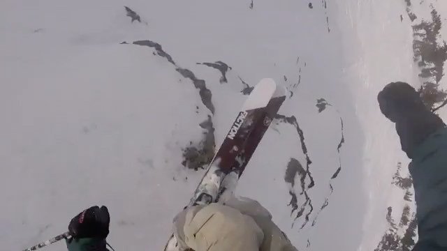 thepowguide's tweet photo. This is how it looks a 4* run from the @freerideworldtour Qualifiers 🤘🏻 Not always powder in comp 😅 Video by @_nigelziegler_ 😎
#powguide #goprohero6 https://t.co/WY03RwT2e3 https://t.co/UZ0rjudBOz
