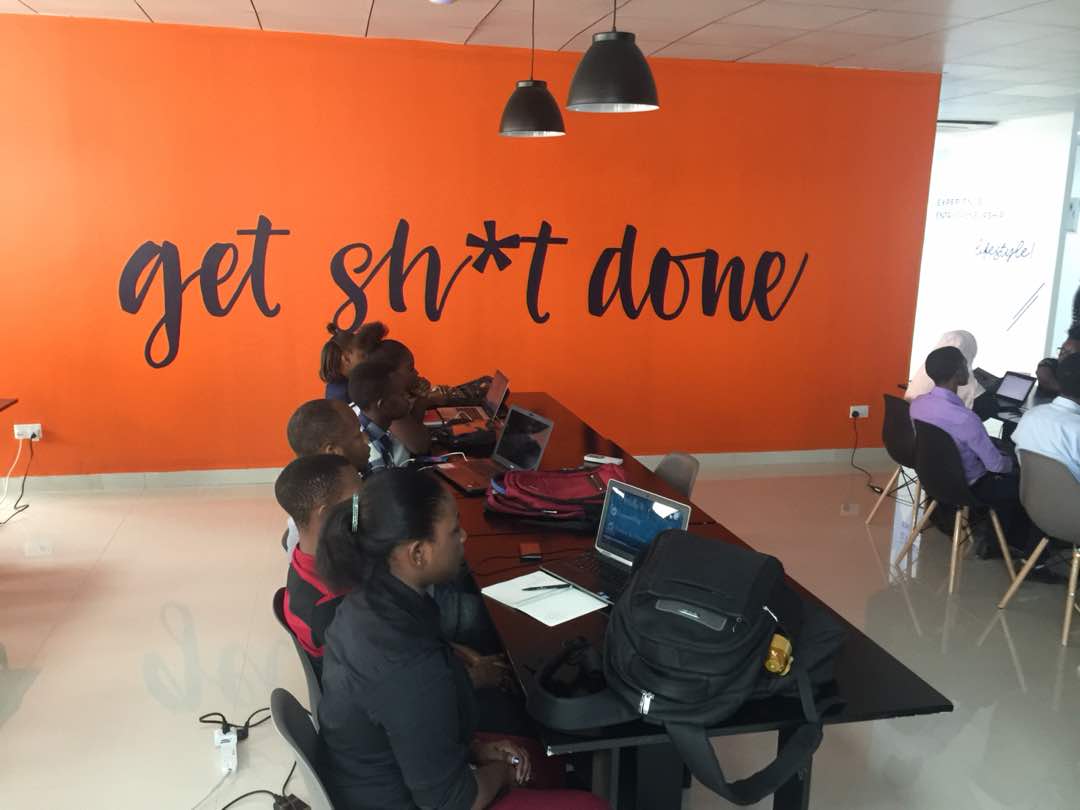 WikiLovesWomenTz tweet media