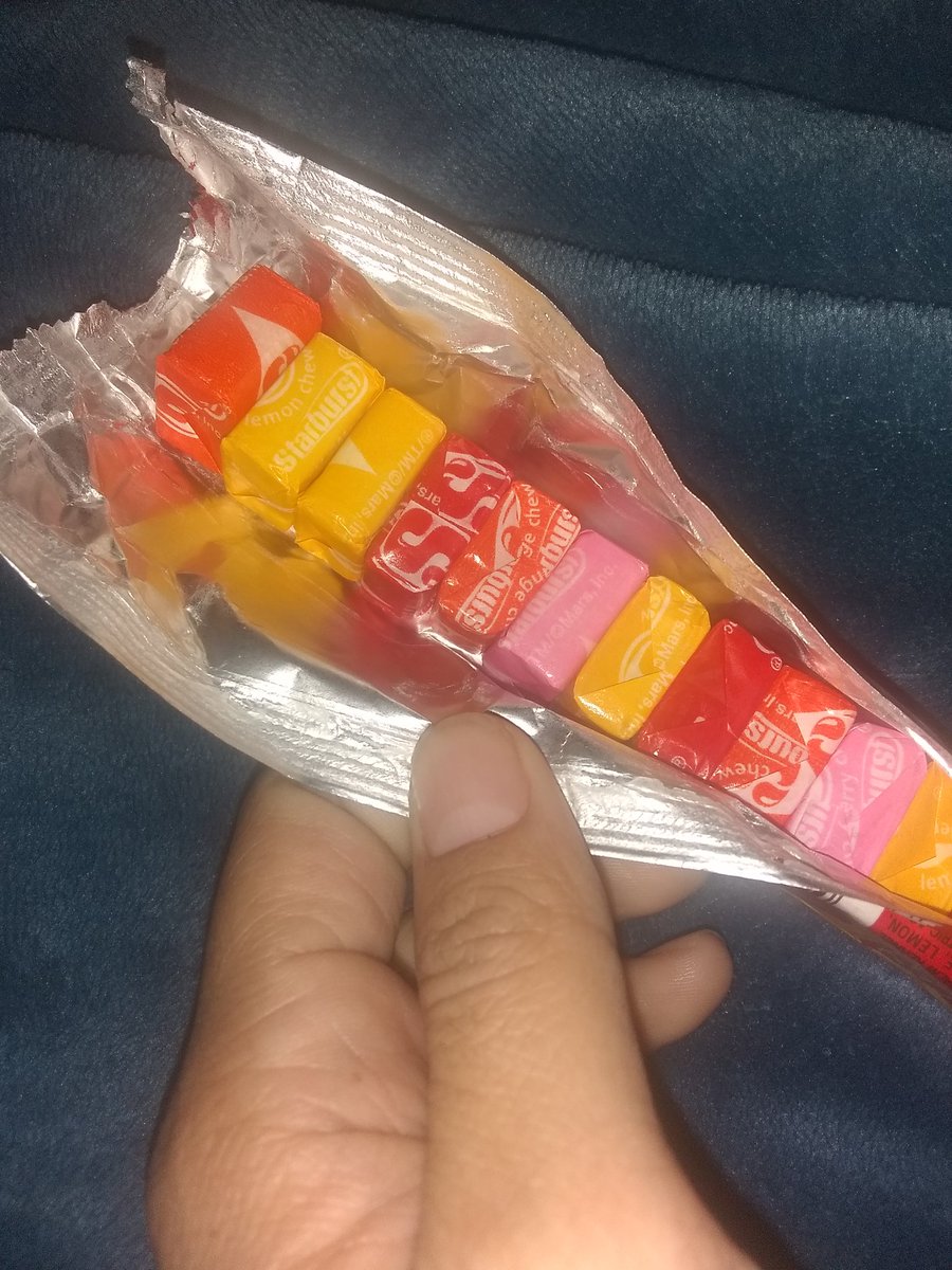 MLikeTh3Letter's tweet photo. @Starburst I am so mad right now. The lemon and the strawberry mix are the only reason I buy your product. What has happened here? #SoSad #Help https://t.co/wCtXPED9xa