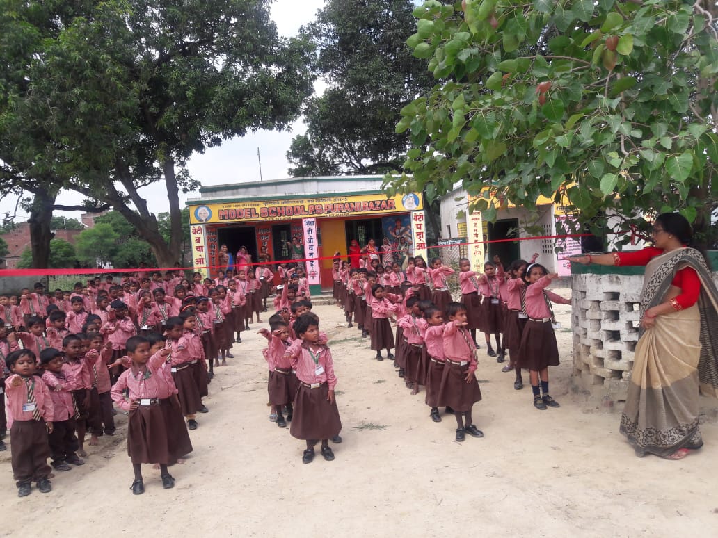 Shivamstalent's tweet photo. Students and teachers of Primary School Purani Bazar block- Badlapur District- Jaunpur. Participated in #RedTapeMovement to support #RiseForClimate with @shikshansamvad  @350's  and @teachersclubup @avanindrajadaun @RedTapeMovement https://t.co/59ei325PPB