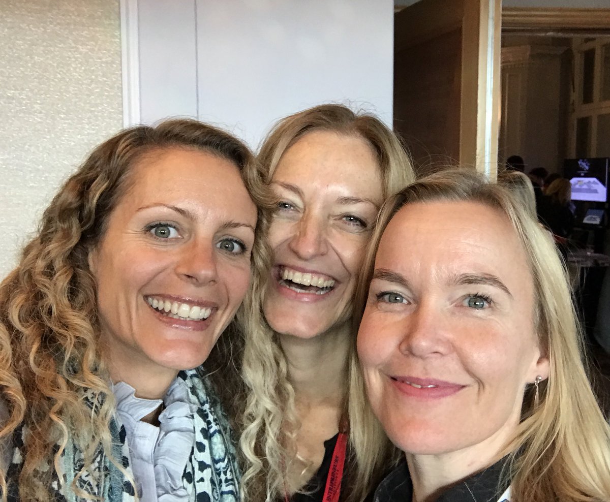 Stephanie Aitken (@stephaitken) on Twitter photo Tony Robbins connected us together 3 years ago and now <a href="/rogerhamilton/">Roger James Hamilton</a> brings us together again! #lifelonglearners #femaleentrepreneurs #GES2018 Tony Robbins connected us together 3 years ago and now <a href="/rogerhamilton/">Roger James Hamilton</a> brings us together again! #lifelonglearners #femaleentrepreneurs #GES2018