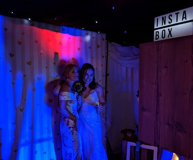 instabox_tweets's tweet photo. We were next to the band and DJ last night and got to enjoy all the awesome music! The party was in full swing at @elvey_farm for Jess and Rikki's wedding. https://t.co/7suAmSrkGL https://t.co/5rV3kTbCM8