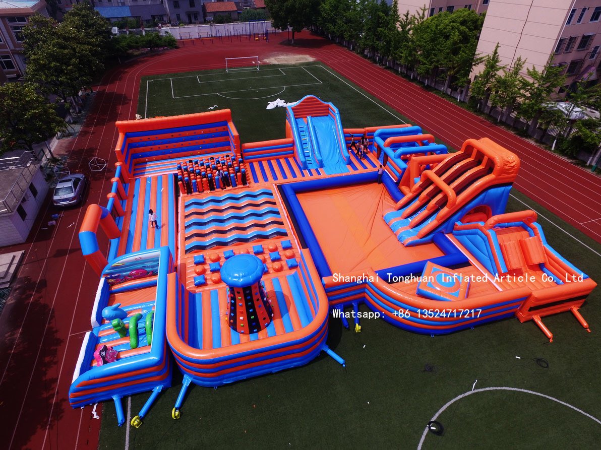 shthqm's tweet photo. Very big size inflatable playground, it is too big so we only can inflate part of it in our factory. #inflatable #inflatables #juegosinflables #inflatablefun #inflables #inflable #playground #amusementpark #amusementparks #funcity https://t.co/Dhg2qv29E0