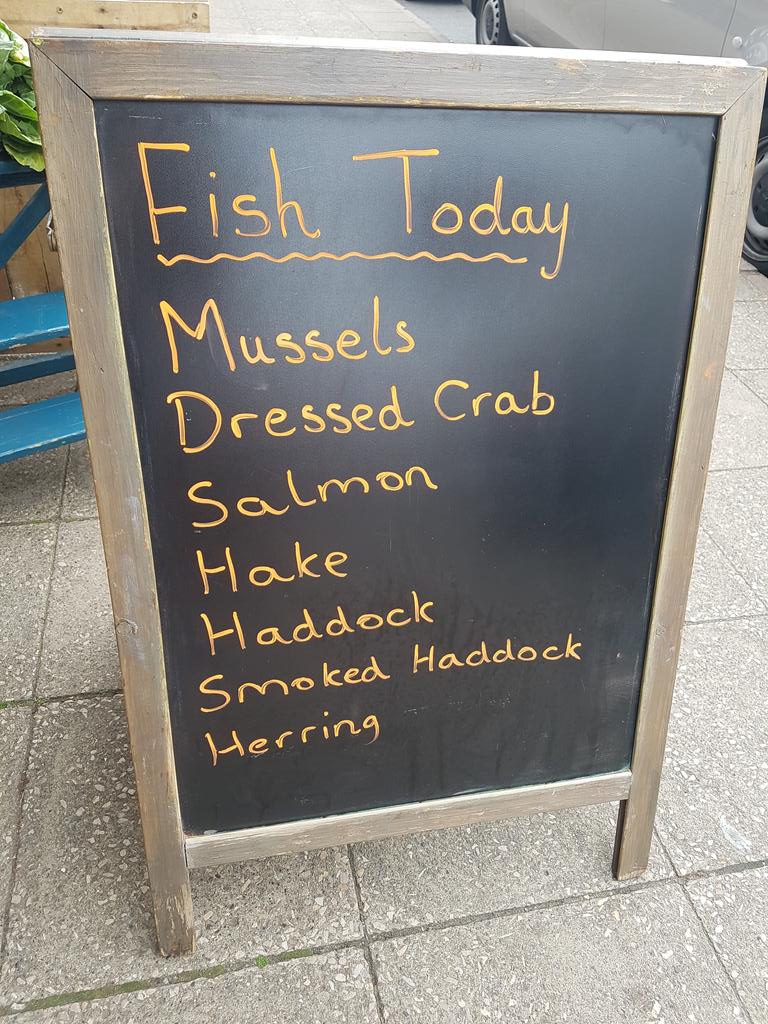 5adayalcester's tweet image. Available today! #freshfish #shoplocal #myhighstreet @visitalcester @WarksTN
