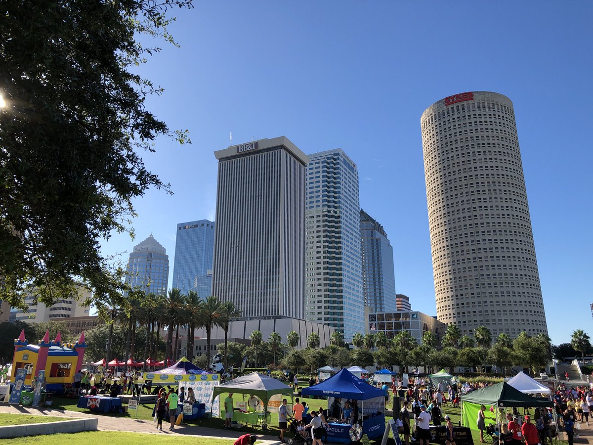 tampamama's tweet photo. Lots of support for the https://t.co/t3Eq4LD8Pj in @CityofTampa today! What an amazing cause to support! #fallstampede #Tampa #TampaRuns #unlocktampabay https://t.co/qecuqZa7Ex