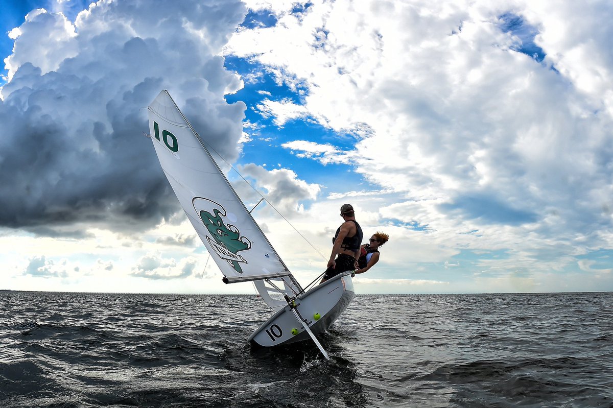 ParkerWaters's tweet photo. Out on Lake Pontchartrain Friday afternoon as Tulane Sailing practices for the first time with new boats and their Angry Wave sails. Thanks for having me out! #RollWave #SailWave #Sailing https://t.co/5MECpgejc5
