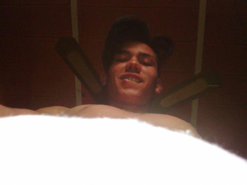 pedrog2326's tweet photo. antes del #baño y #ganas #hotccs https://t.co/vvGOtYqVNI