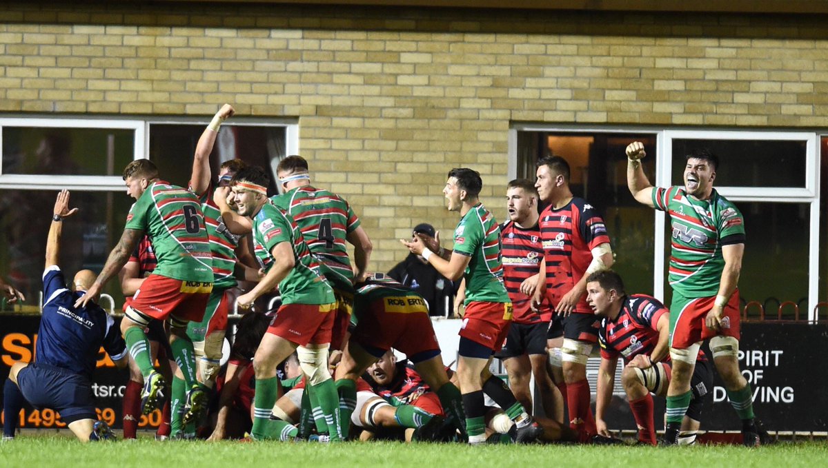This pic sums up what it means! #lovemyclub #lovemybrothers @evrfc @Ronnykynes7 @rhysfrancis_ @LewisYoung8