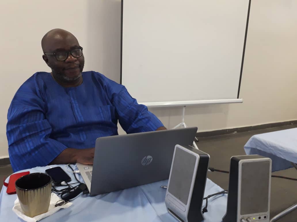 Clinic4Journos's tweet photo. @araisokun: "The business we are in is about finding answers to the questions our audiences are asking. #RethinkingContent @AchileEbikwo @GiftSamuel18 @POPINASO @Naijatoon @ojfells @sikeolaipinnaiy @sparklighto @Chinaemerem_Joe @FreshNewsng @financeondspot @biodunajibade https://t.co/qNL1JKjP4A