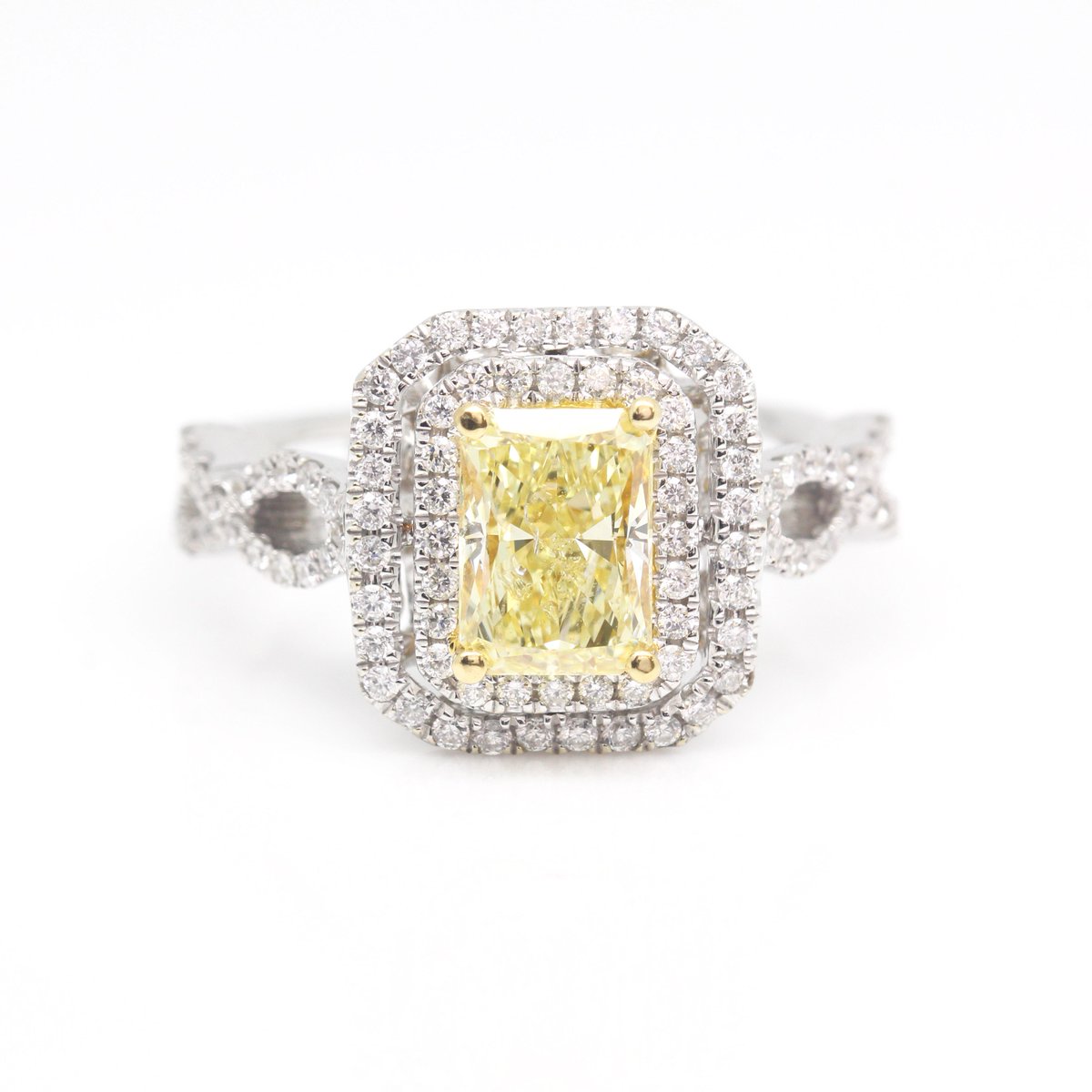 thediamondsuite's tweet photo. Stunning 1.50ct Fancy Yellow Radiant Cut Diamond in an amazing double halo mount. Available exclusively at our Wilmslow Boutique. ☎️01625 403003 ✉️diamondsuite@cwcboutique.co.uk #yellowdiamonds #fancy #fancyyellow #fancycolour #radiantcut #cwc #diamondsuite #wilmslow https://t.co/FZWUuKmCoR
