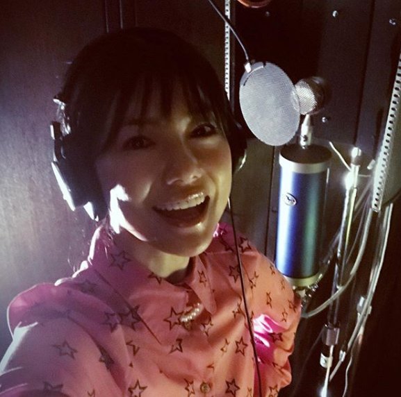 LoveEye88's tweet photo. 【 #eyesonme オンエアー曲 Sep,08,2018(Sat.)】
22:02　Golden Lady　#島谷ひとみ
22:12　On My Way　GIOVANCA
22:20　電話で抱きしめて　TEE
#shimatani https://t.co/mA2BLcc7Cs