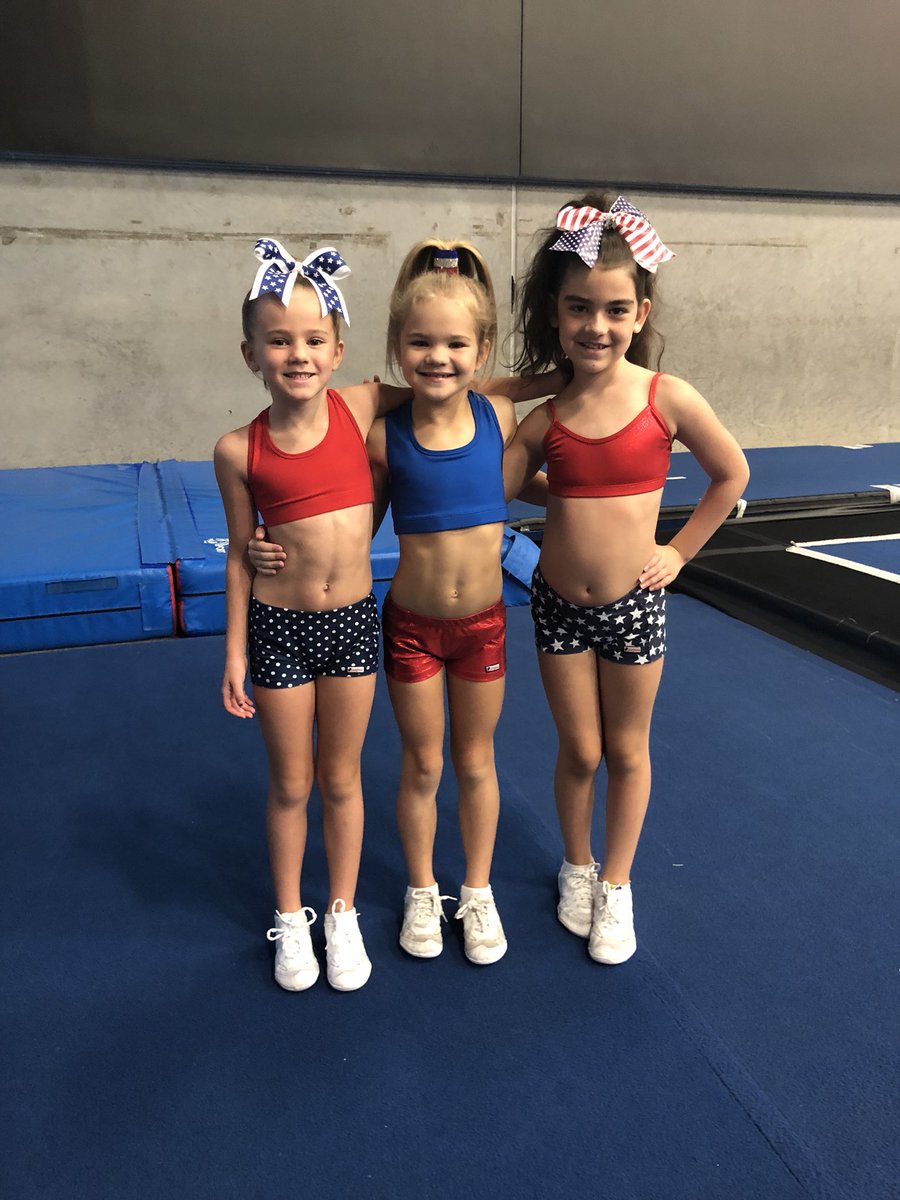 meteorites2018's tweet photo. Red White and Blue 🇺🇸 at @CA_Frisco today! Saturday practices are in full effect! #mightyrites #strongandcute💙🖤
@joanielester @tori_kaiser @LauraPearls @loganoel24 https://t.co/RON5iF5b42