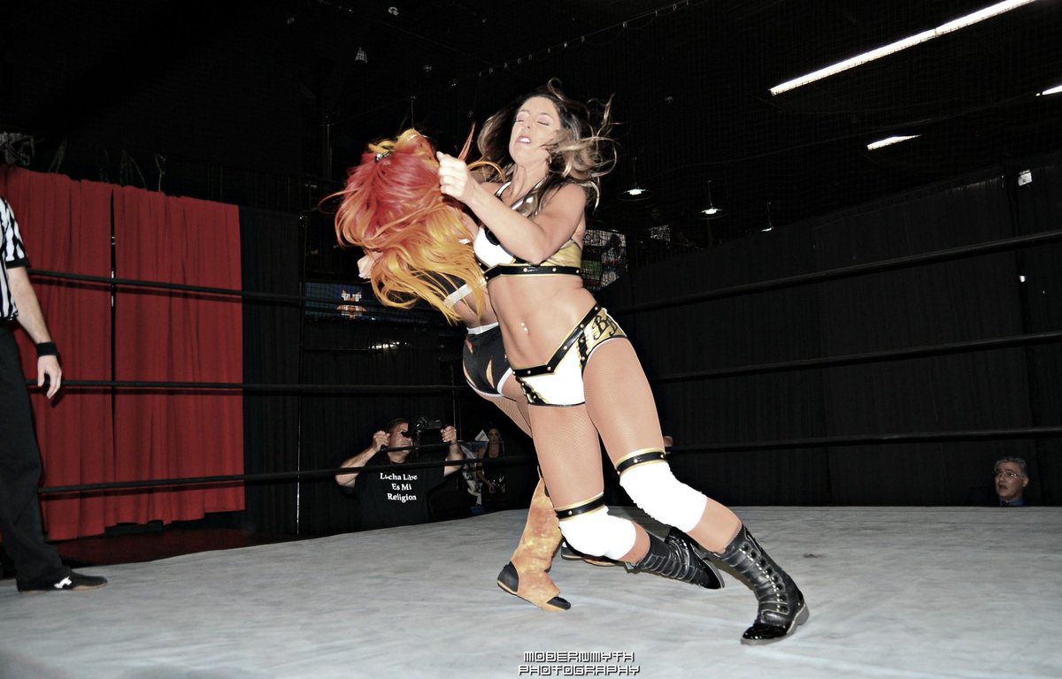_ModernMyth_'s tweet photo. #RISE @RealBrittBaker is the Real Deal in Womens Wrestling, Timing and In Ring Presence... #TopNotchTalent #ModernMythPhotography https://t.co/HwjuSVz9fM