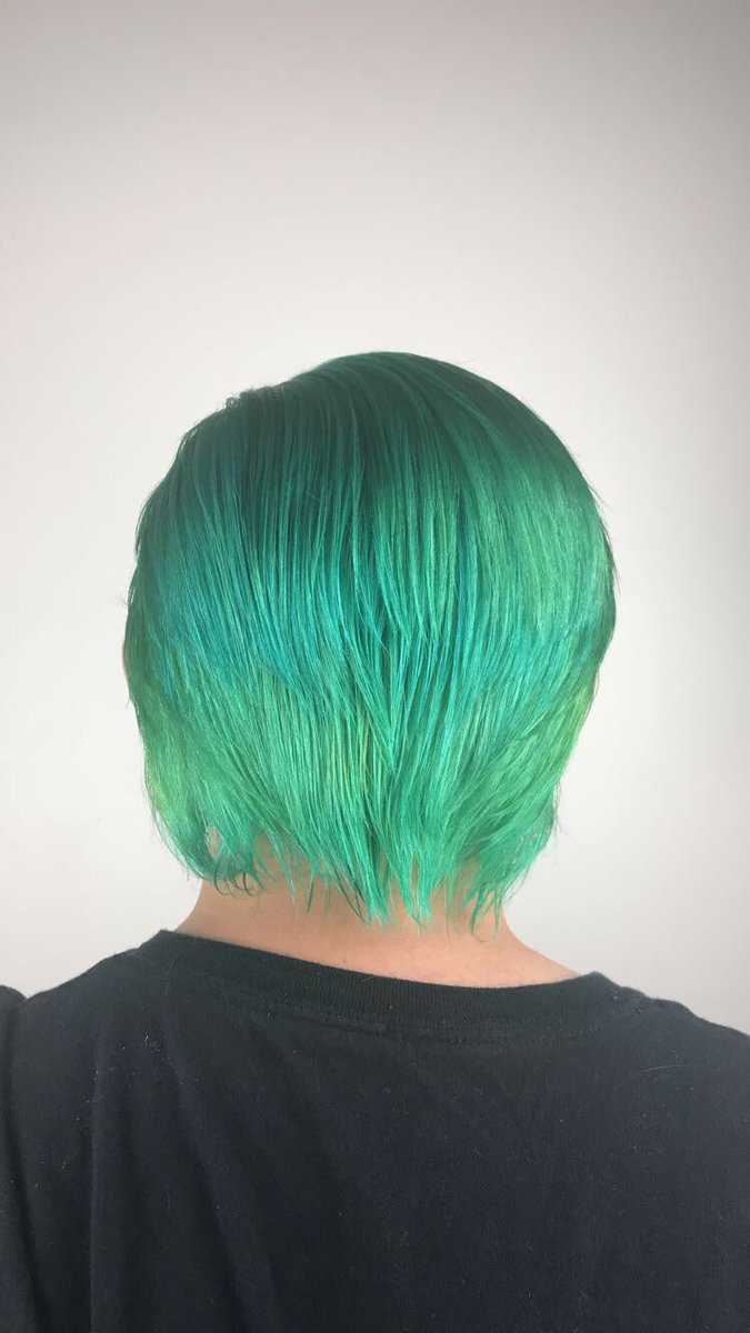 mua_madison's tweet photo. Color on my friend that I did using @schwarzkopf color works and pearl essence #hair #hairstylist #colorspecialist #haircolor #hairdye #hairdresser #greenhair #green #directdye #beauty #hairgoals #greengoals https://t.co/nlCNP1j6k3