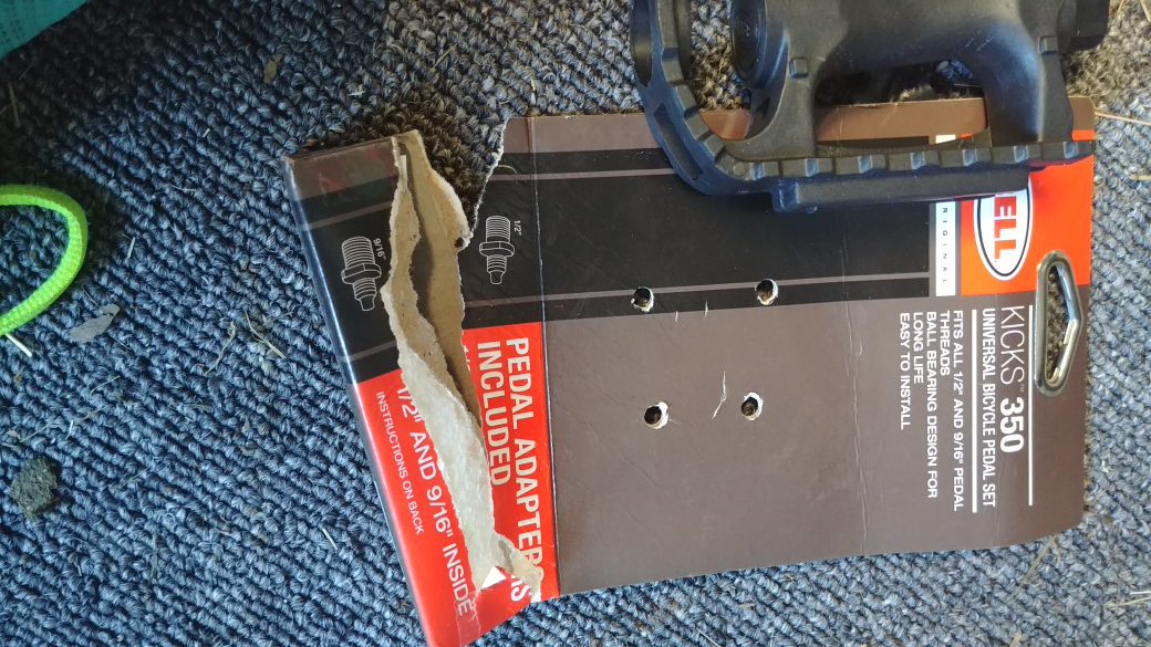 DaniKateCS's tweet photo. @BellBikeHelmets I got a pedal replacement kit and I got 3 1/2 adapters and only 1 3/9 adapter. I need a 3/9... https://t.co/AdElApzmtV