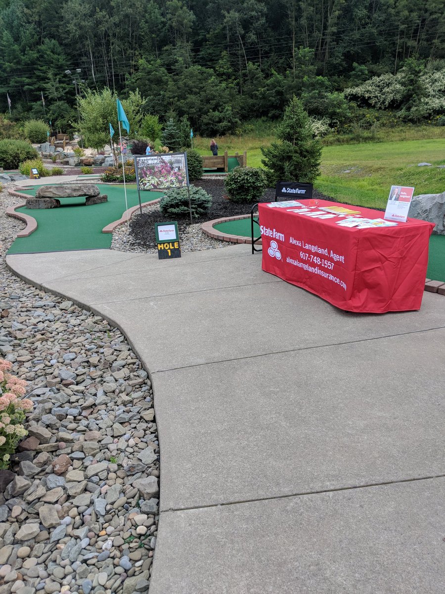 insurancealexa's tweet photo. Waiting for the mini golfers! #myagentalexa #wesupportthecommunity #vestalagent #VFD #vestalmarchingband https://t.co/zGmPA7WGxJ
