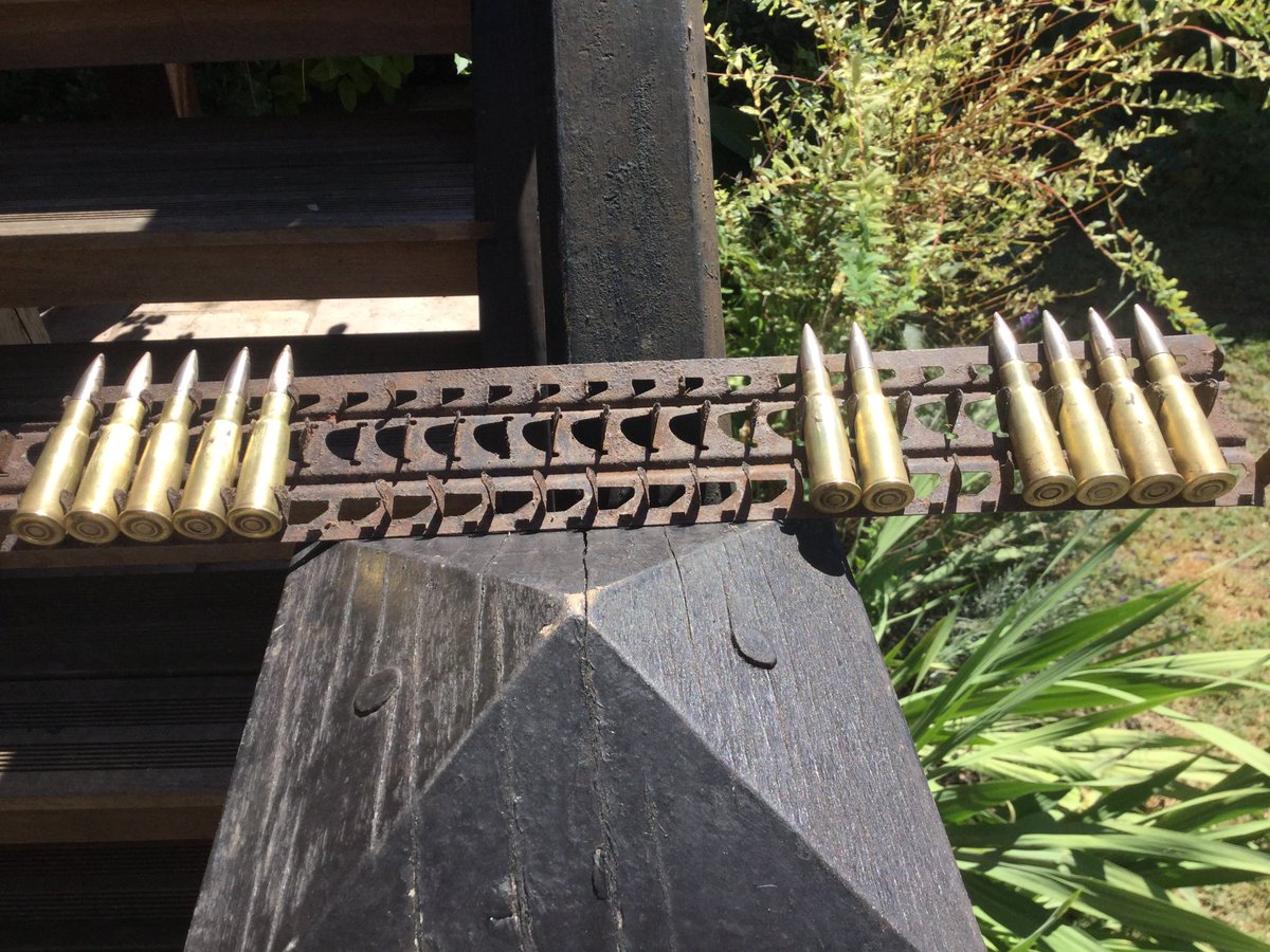 RangeDays's tweet image. Our French Hotchkiss feed belt after a sympathetic clean up and before, as bought last weekend. Interestingly the rounds are 1940 dated but are original to it as they were seized solid in there until judicious amounts of WD40 freed them!