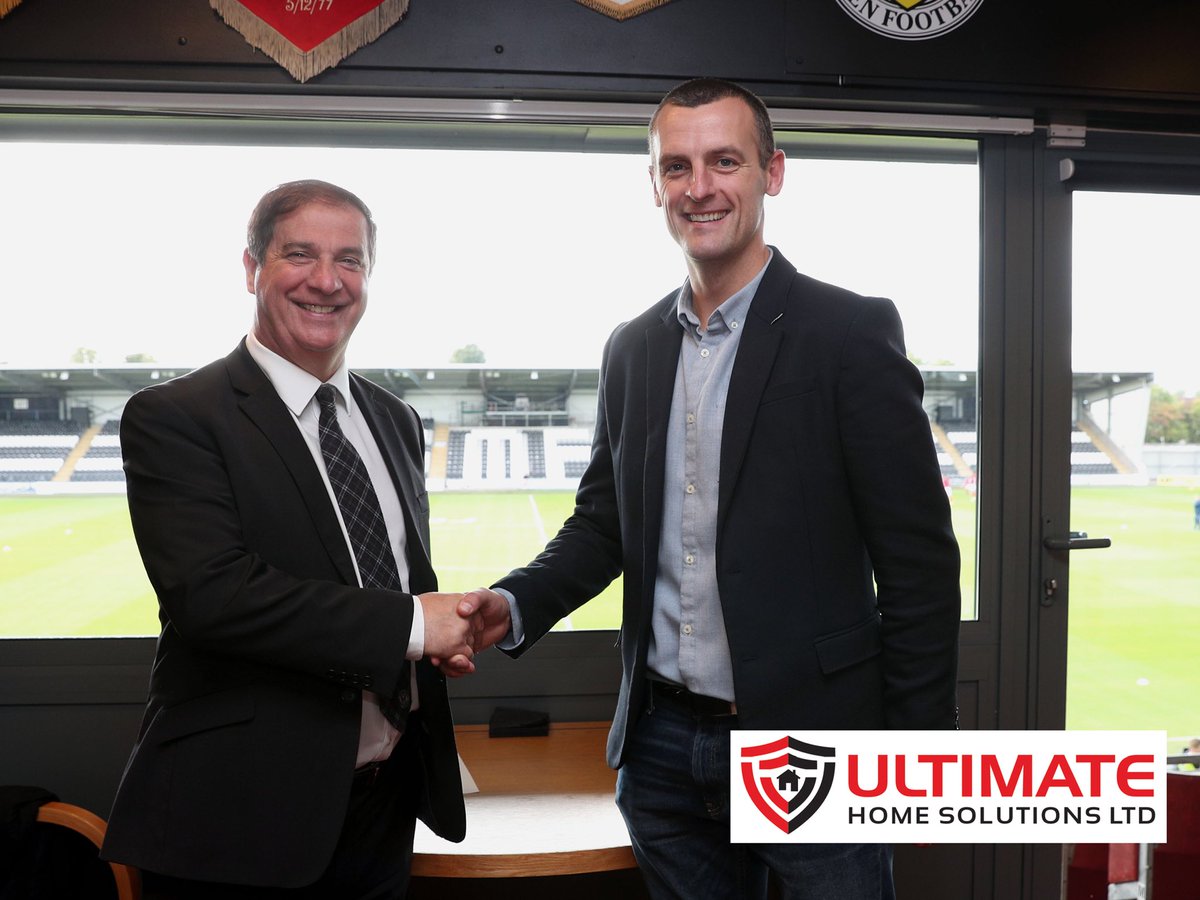 🤝 The new gaffer with Saints chief executive Tony Fitzpatrick before today’s #IRNBRUCUP match at the @SimpleDigi Arena. 

ultimatehomesolutions.co.uk