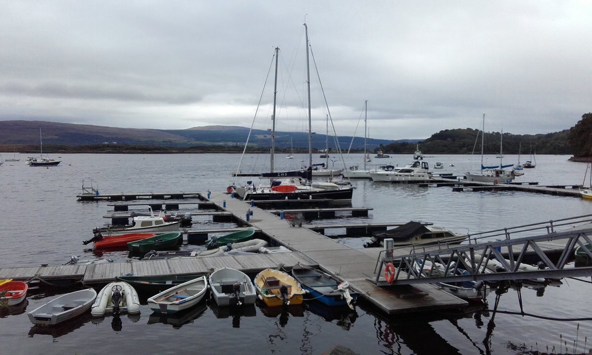 One of the prettiest ports #Tobermory #Scotland 🏴󠁧󠁢󠁳󠁣󠁴󠁿@CMVoyages
