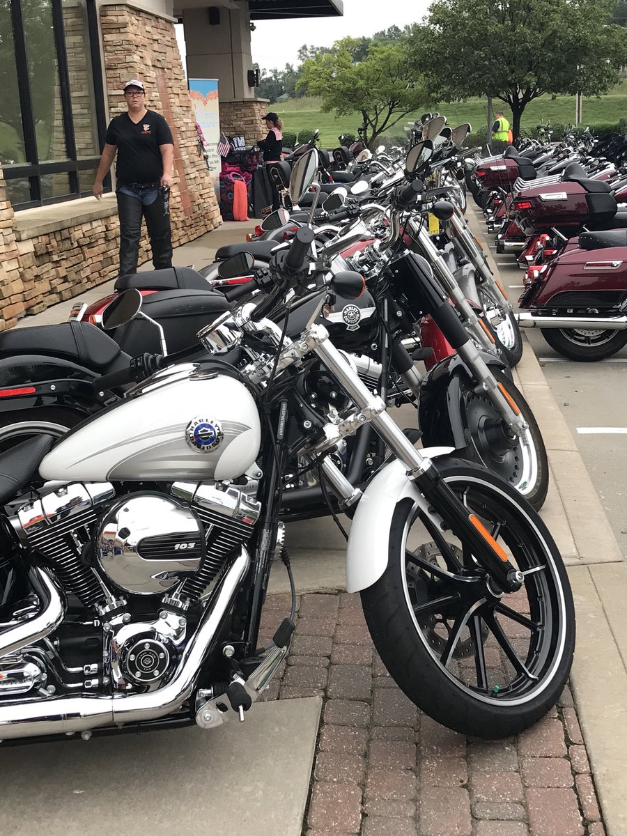 kcfop's tweet photo. Live music, food, vendors and so much more. It’s all @GailsHD to support our first responders and military! Thanks to Gail’s for picking the @kcpofoundation as it’s charity to support this year! Come see us. https://t.co/UaENXt3Hk9