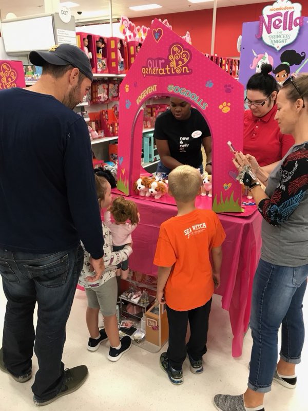 Adopt a Pup Event at T1175! Success! @Cr8iveAlexander <a href="/sheila2702/">Rotzbacke (alt.acc)</a> <a href="/Christina_Cham/">Christina C</a> <a href="/BBCRadio4/">BBC Radio 4</a>