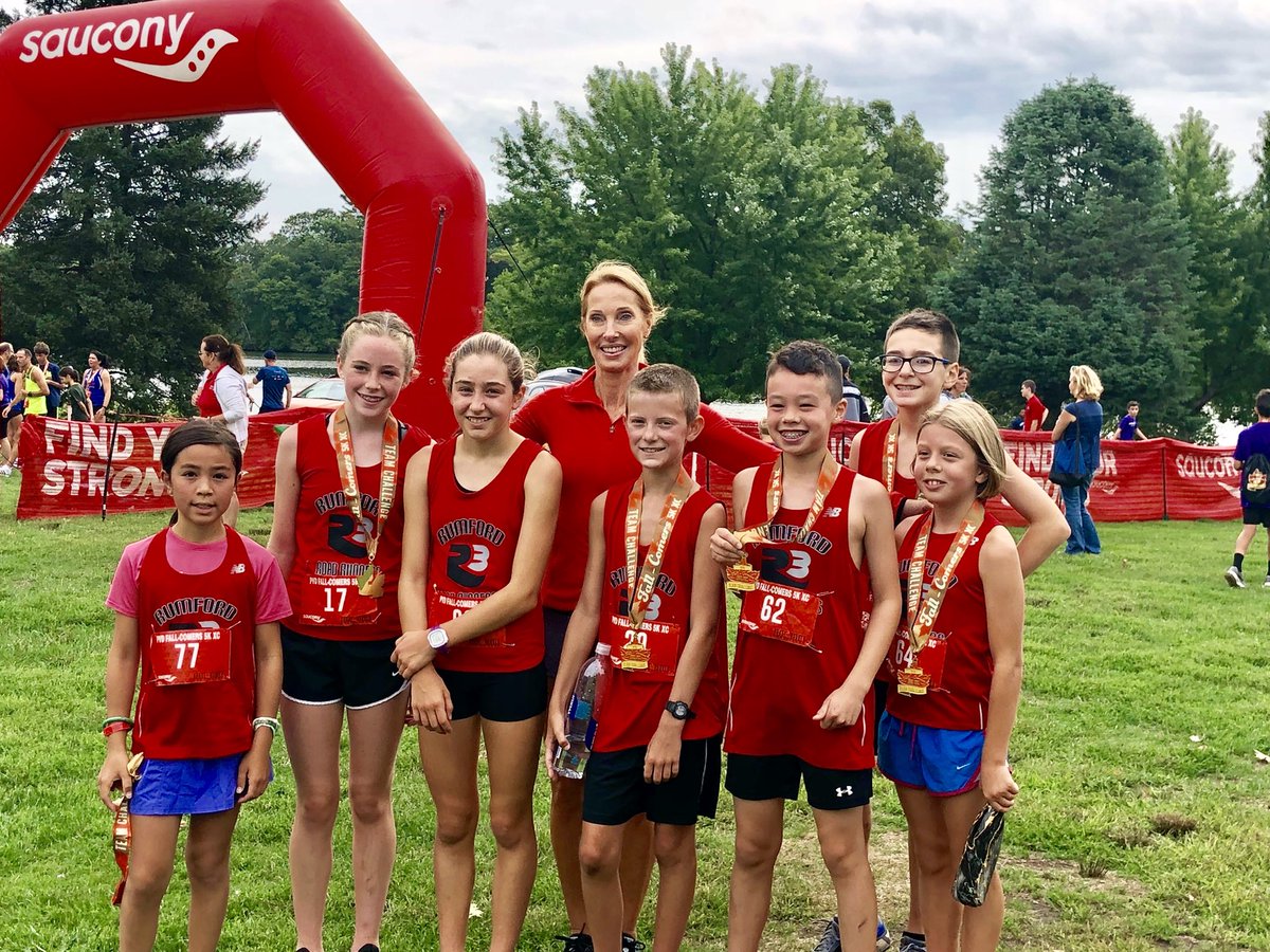 BarretteKen's tweet photo. Thanks the @NEDistance @MollyHuddle @Jorge_Elorza for PVD Fall-Comers 5k XC.  Great event!!! https://t.co/MwrpAjt3j7