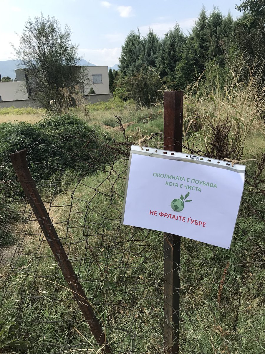 Let’s see if cleaning up the empty lot next to our home and hanging up some oldschool analog messages helps keeping our otherwise beautiful environment clean in the future #CleanUp #JoinTheGreenSide #Macedonia #selfexperiment