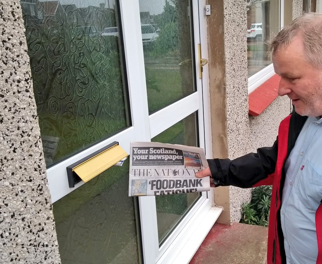 YesTroon's tweet photo. #ThisIsMySunday Many thanks and well done to everyone who turned out in not-so-sunny-indeed-downright-dreich Troon this morning to deliver our free sample copies of @ScotNational to the good folks in the South Deveron Road area.
#activeyes ๐
#dissolvetheunion https://t.co/03Zszu00CU