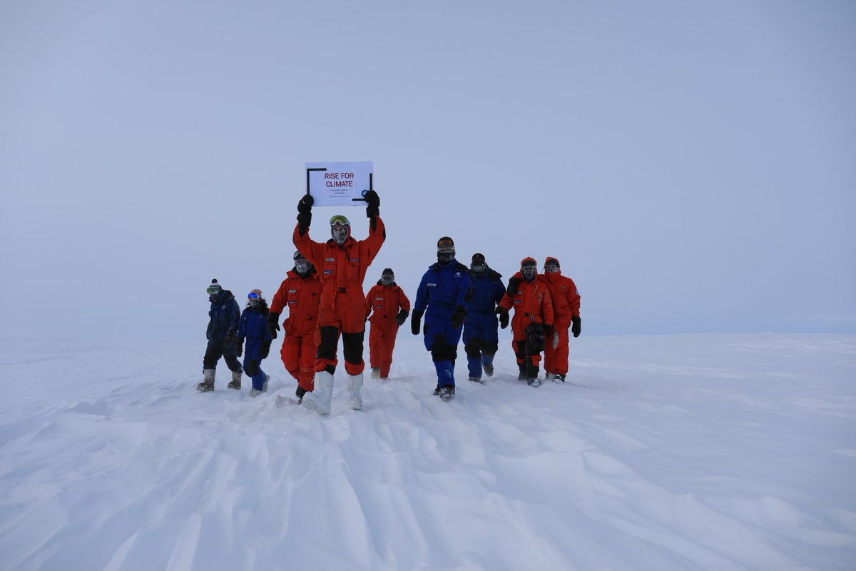 CyprienVerseux's tweet photo. La #MarchePourLeClimat de #ConcordiaStation, #Antarctique.
Photo par Marco Buttu, ©PNRA/IPEV.
#RiseForClimate https://t.co/Zsxekjjunk