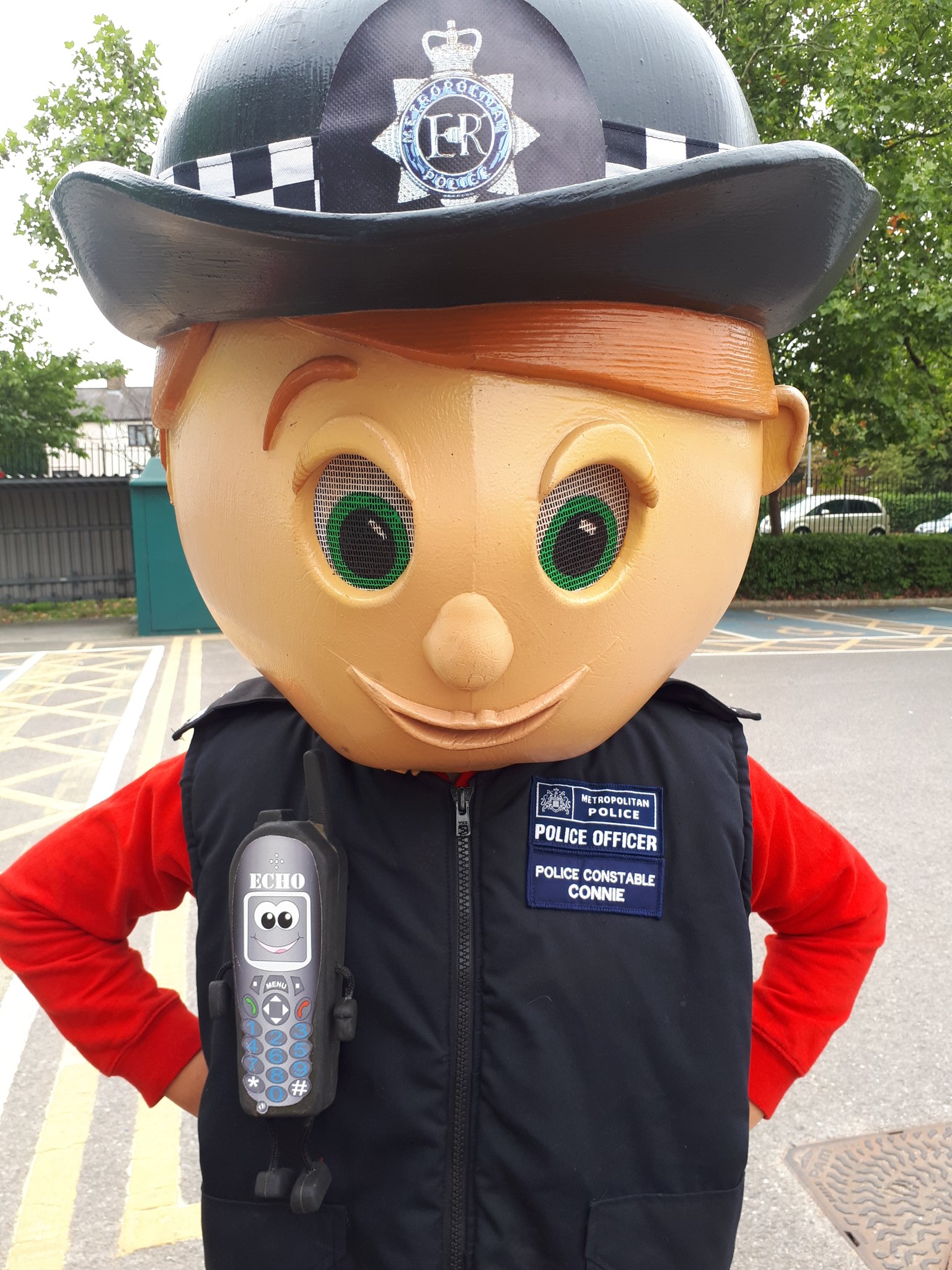 Redbridge MPS on Twitter "Redbridge Volunteer Police Cadets are giving