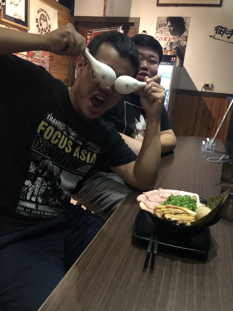 TTO1WASXYaVCFfP's tweet photo. Happy time 😂😂😂 https://t.co/9bcTkEf6IP