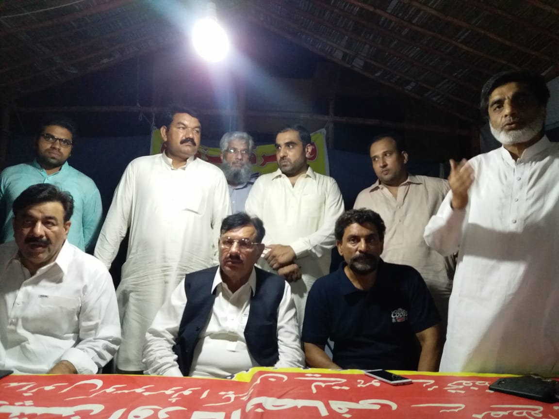 MustafaTown's tweet photo. Mustafa Town Welfare Action Committee thanks to our MNA Mr. Malik Karamat Ali Khokhar #NA135 &amp; Malik Sarfraz Hussain Khokhar #MPA173 for visiting Affectees camp on dated 01-Sep-2018. They promise to support and resolve the issue at earliest. 

May ALLAH (SWT) give relief to MTA. https://t.co/fe0WTfg3cl