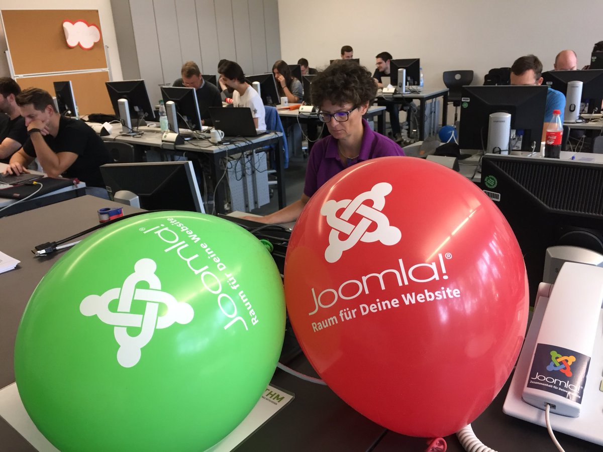 a_fusion's tweet photo. Don’t forget the “Fun” Part in “Pizza, Bugs &amp; Fun” :-) ! #pbf18 #pbf18de #joomla #MakeItHappen #pizza #code #testing https://t.co/mEz1csckOi