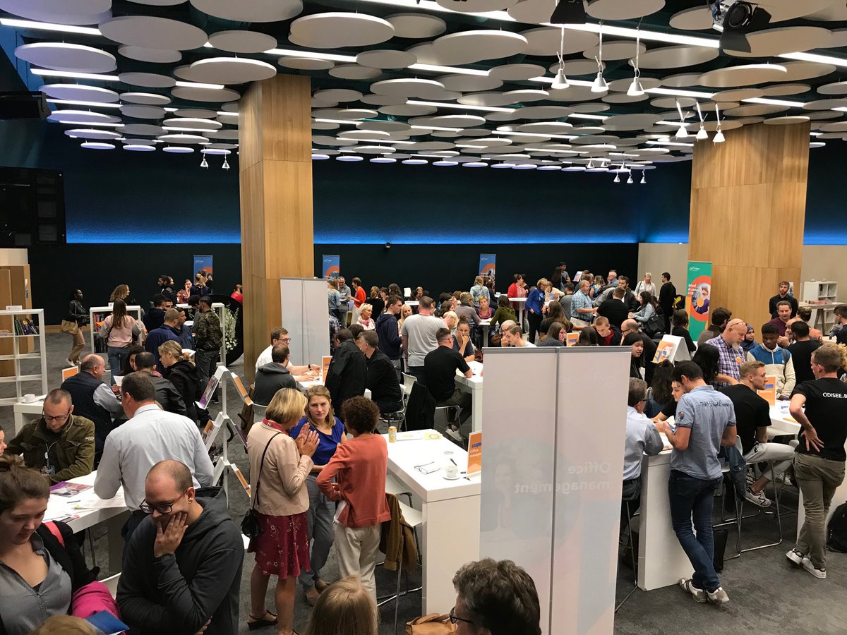 Graspoet's tweet photo. Je toekomst start bij een goede studiekeuze! #sfeerproeven #infodag #odisee https://t.co/lG8gQW1vSU
